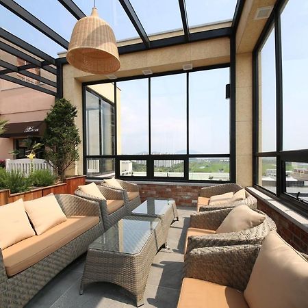 Hotel Raum Сунчхон Экстерьер фото